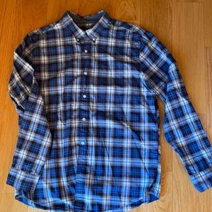 American Eagle Men’s button down Long sleeved shirt in blue/gray plaid size L.